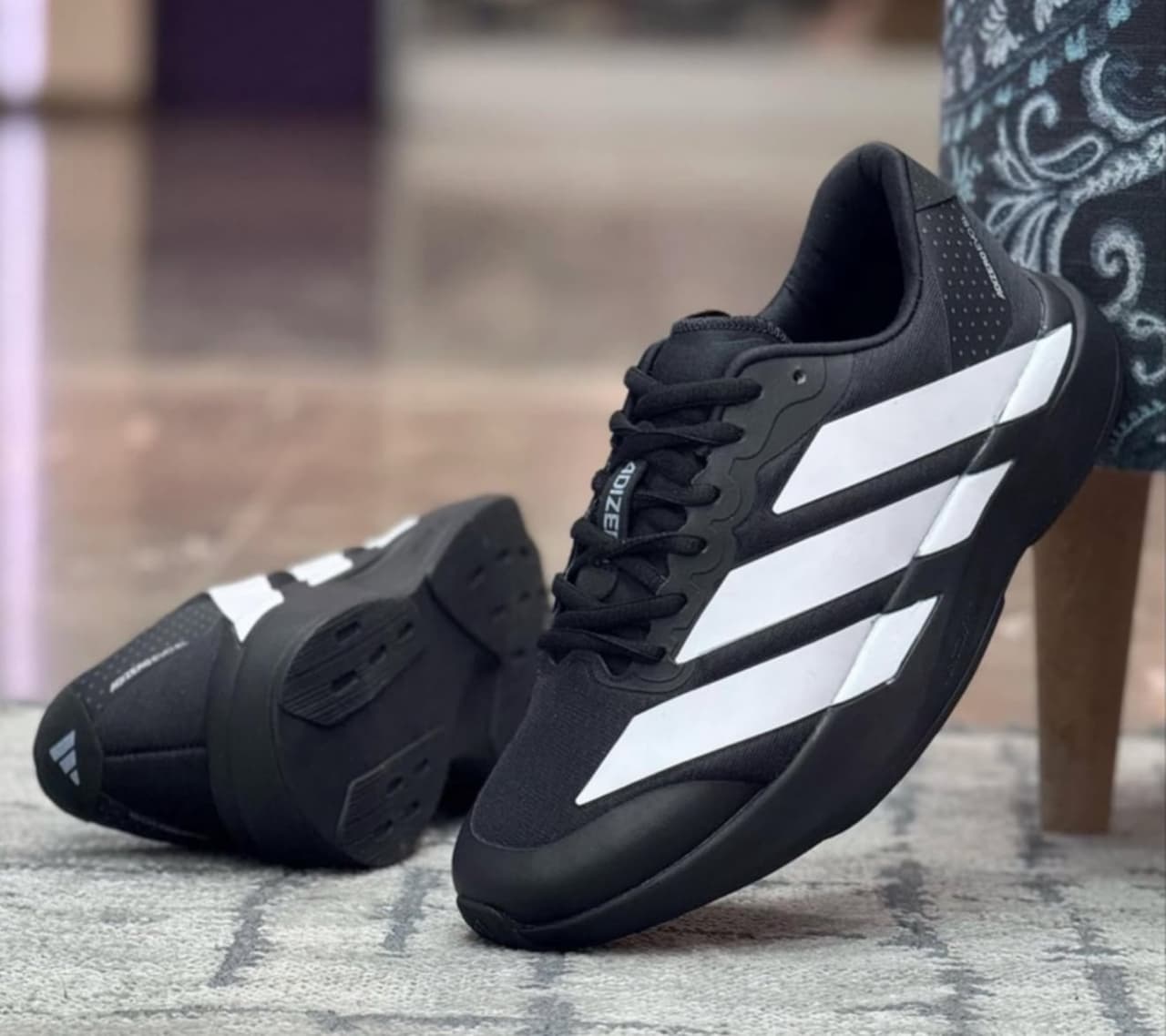 Adidas adızero – Siyah beyaz