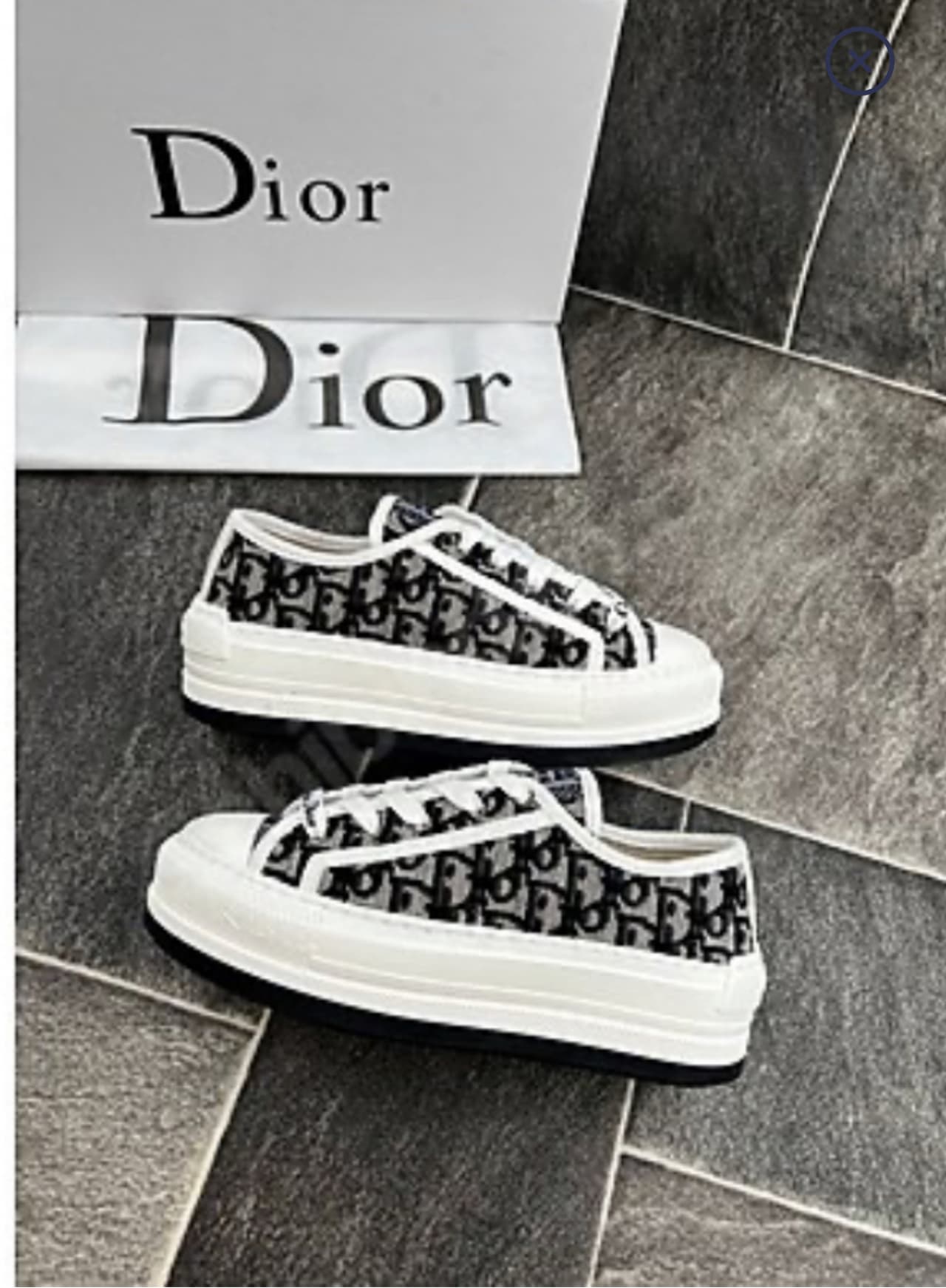 Dior – Siyah beyaz