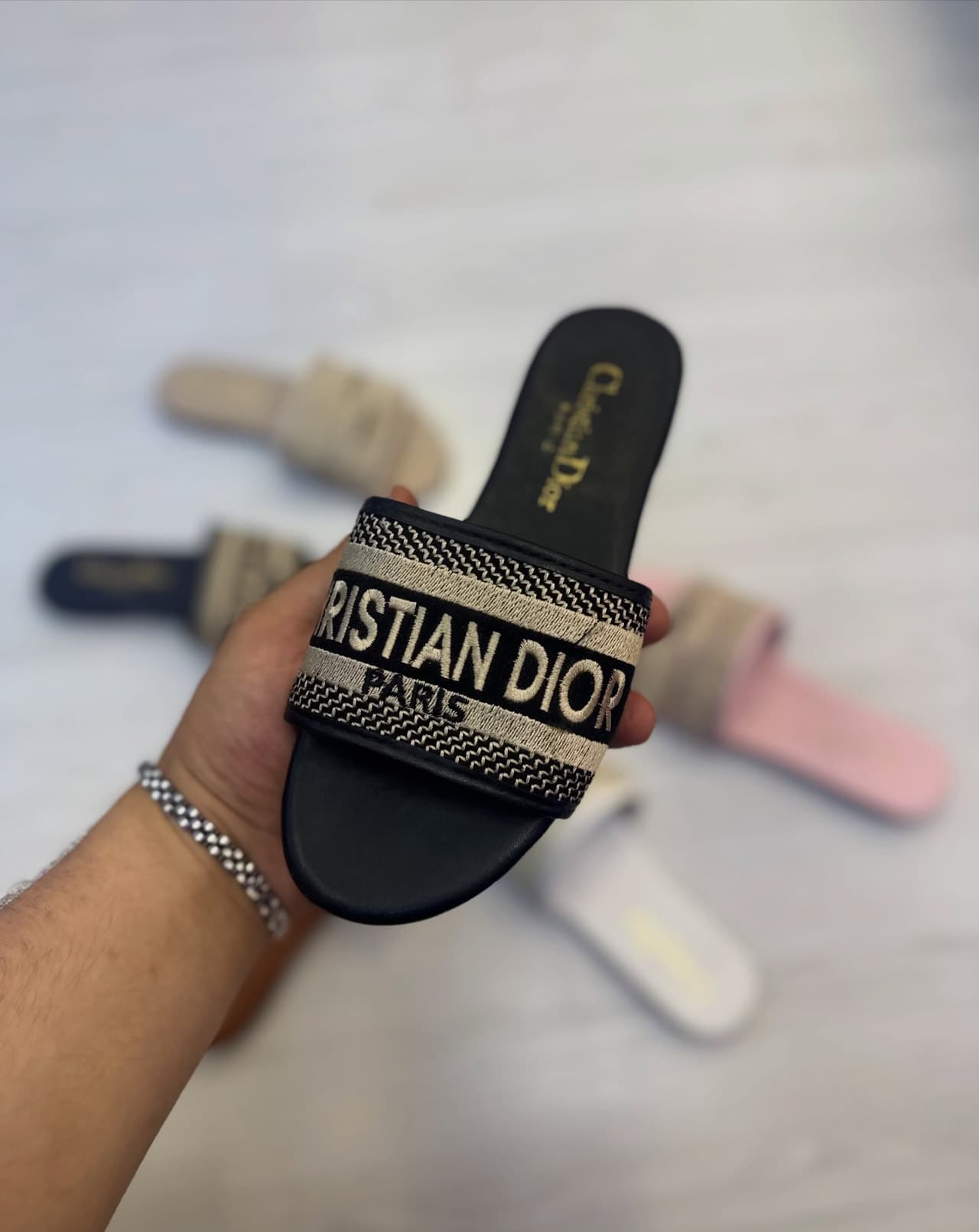 Christian Dior – Siyah